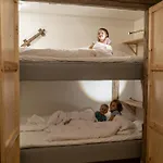 Tahlo Hillhouse And Underhill & Sauna *