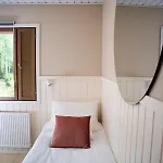 Tahlo Hillhouse And Underhill & Sauna