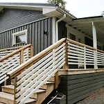 Tahlo Hillhouse And Underhill & Sauna *