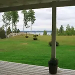 Tahlo Hillhouse And Underhill & Sauna Apartmán