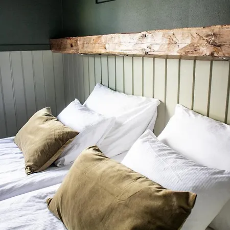 Tahlo Hillhouse And Underhill & Sauna Apartamento