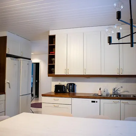 Tahlo Hillhouse And Underhill & Sauna Appartamento