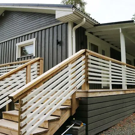 Tahlo Hillhouse And Underhill & Sauna *