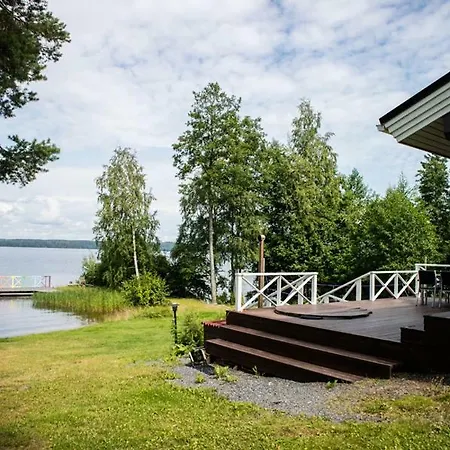 Tahlo Hillhouse And Underhill & Sauna Mutala