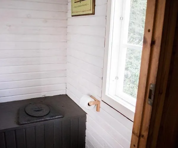 Tahlo Hillhouse And Underhill & Sauna *