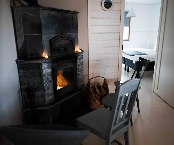 Tahlo Hillhouse And Underhill & Sauna