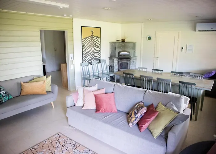 Lägenhet Tahlo Hillhouse And Underhill & Sauna