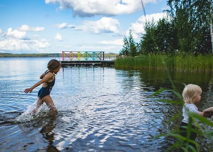 Tahlo Hillhouse And Underhill & Sauna Mutala