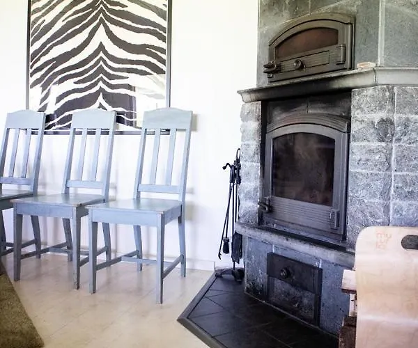 Lägenhet Tahlo Hillhouse And Underhill & Sauna