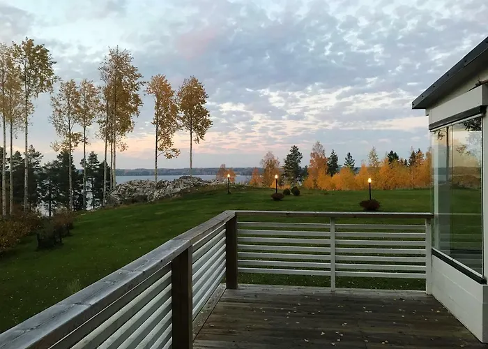 Tahlo Hillhouse And Underhill & Sauna Mutala