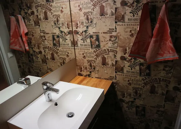 Lägenhet Tahlo Hillhouse And Underhill & Sauna