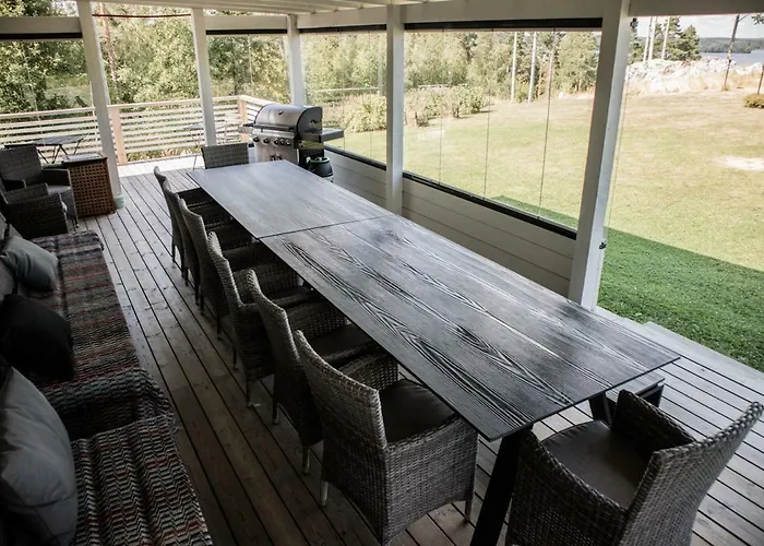 Tahlo Hillhouse And Underhill & Sauna Lägenhet Mutala